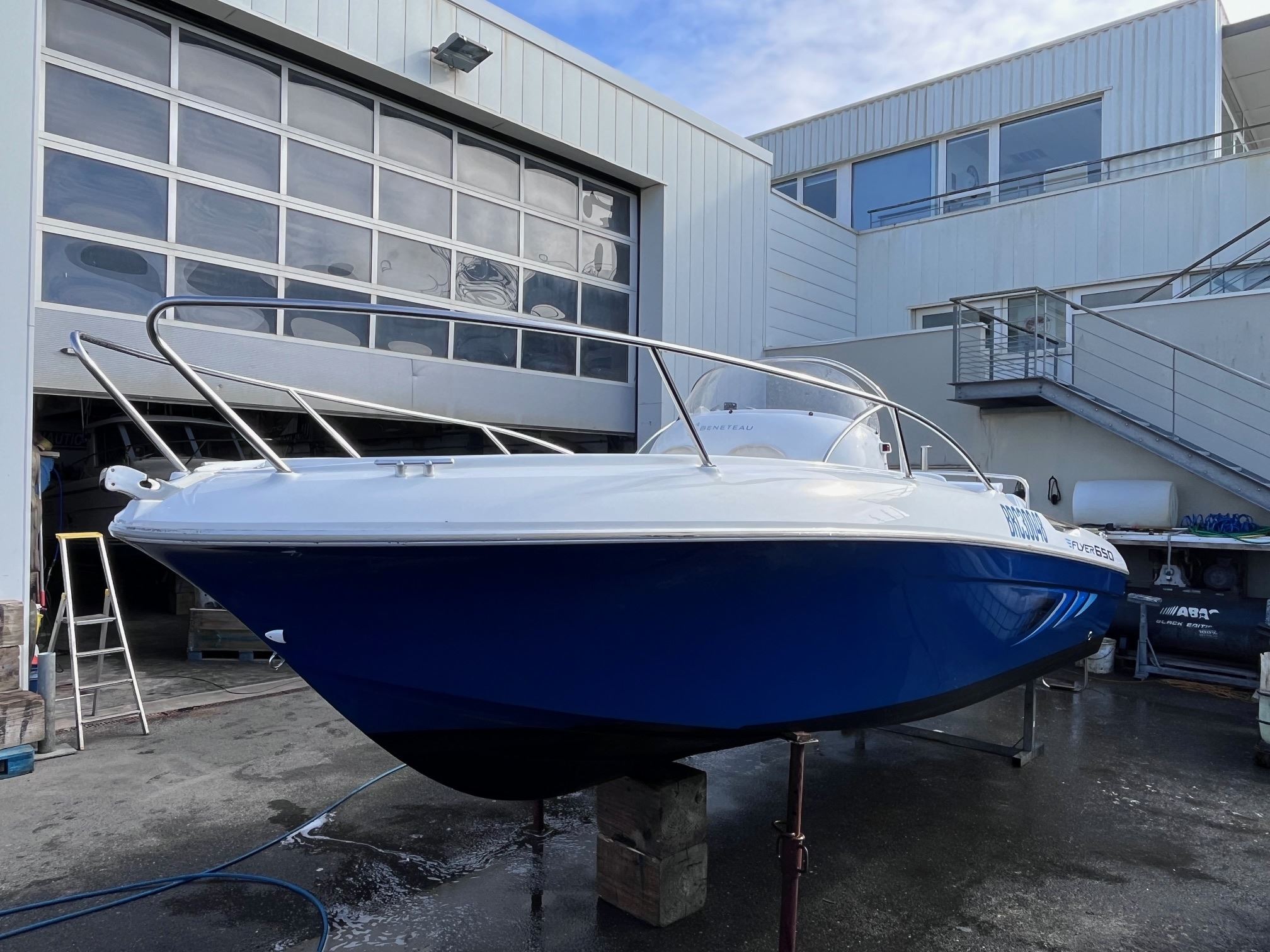 slider 1 Beneteau Flyer 650 Open